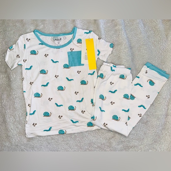 NWT Kyte Set - Picture 2 of 5